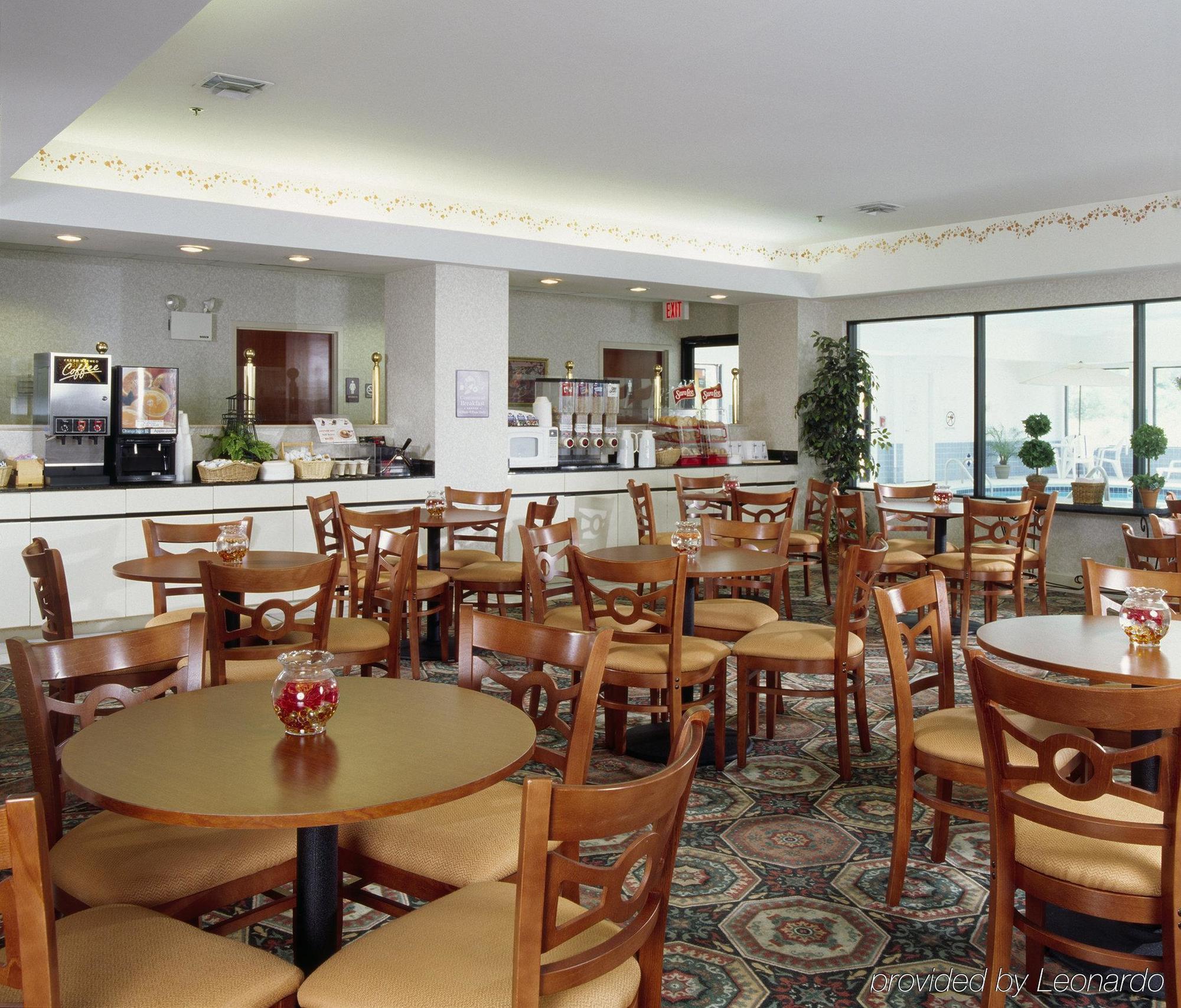 Holiday Inn Express Harrisburg Ne, An Ihg Hotel Manadahill Restaurant photo